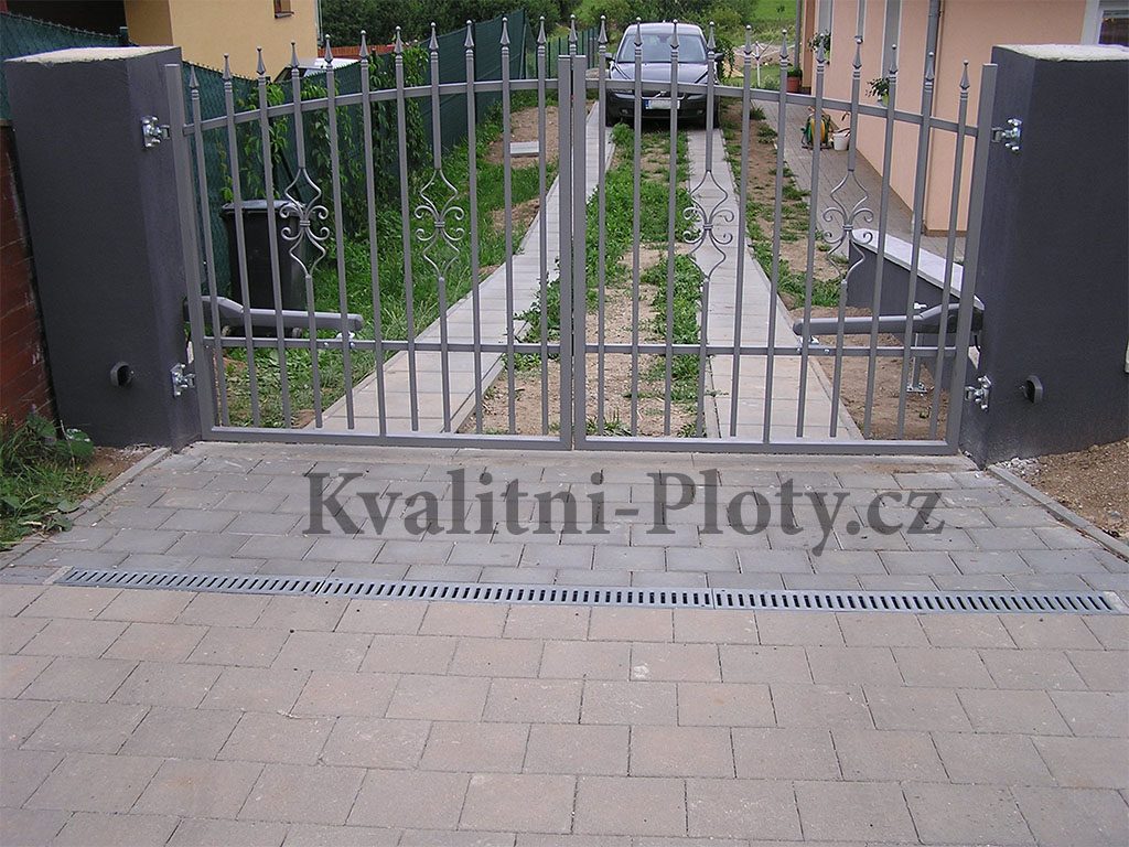 Brána s automatickým pohonem 2