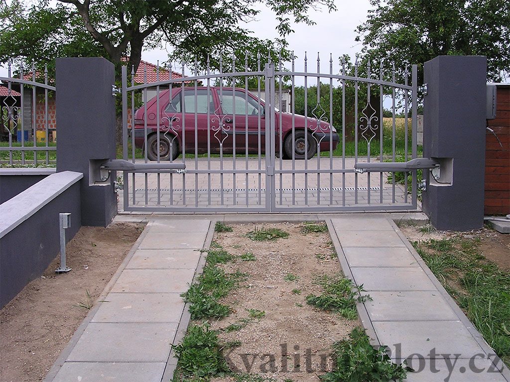 Brána s automatickým pohonem 6