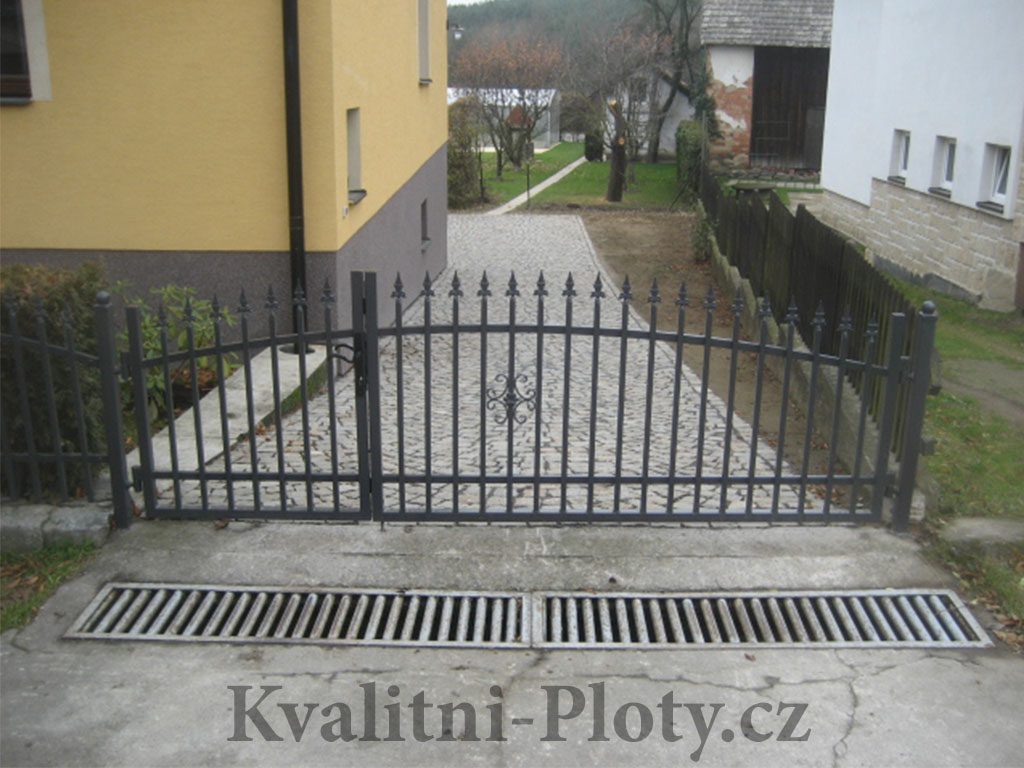 Brána z jaklu 15