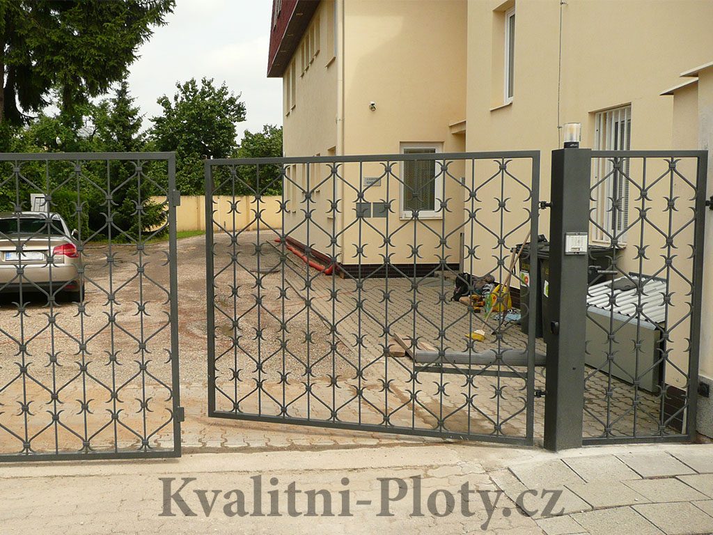 Brána z plného materiálu 2
